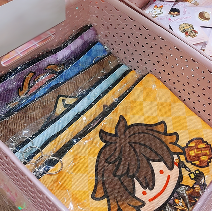 Canvas pouch
